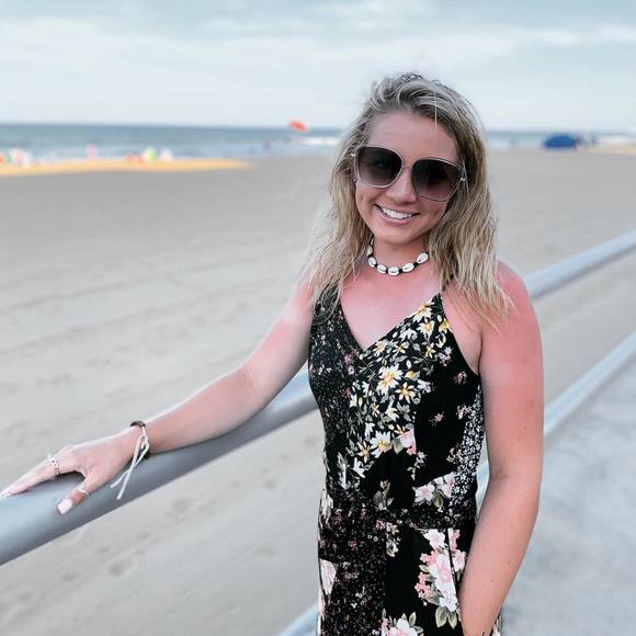 Meet the Posher Other - Meet your Posher, Maddie